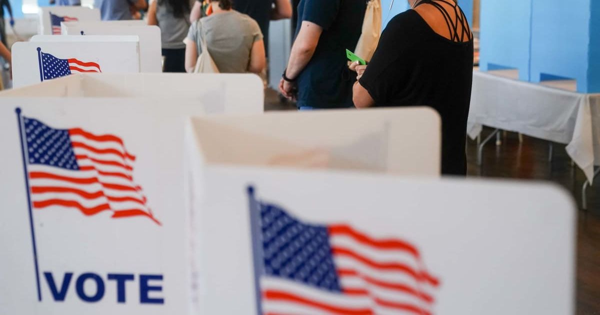 The latest Washington Post-Ipsos poll showed Democrats maintaining a narrow advantage over Republicans ahead of the 2026 midterm elections, leading 48% to 45% among registered voters (Getty Images)