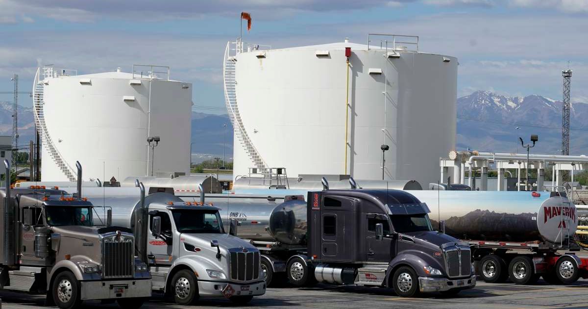 Gas prices climb above $4 again as Trump's Iran strikes reignite oil fears
