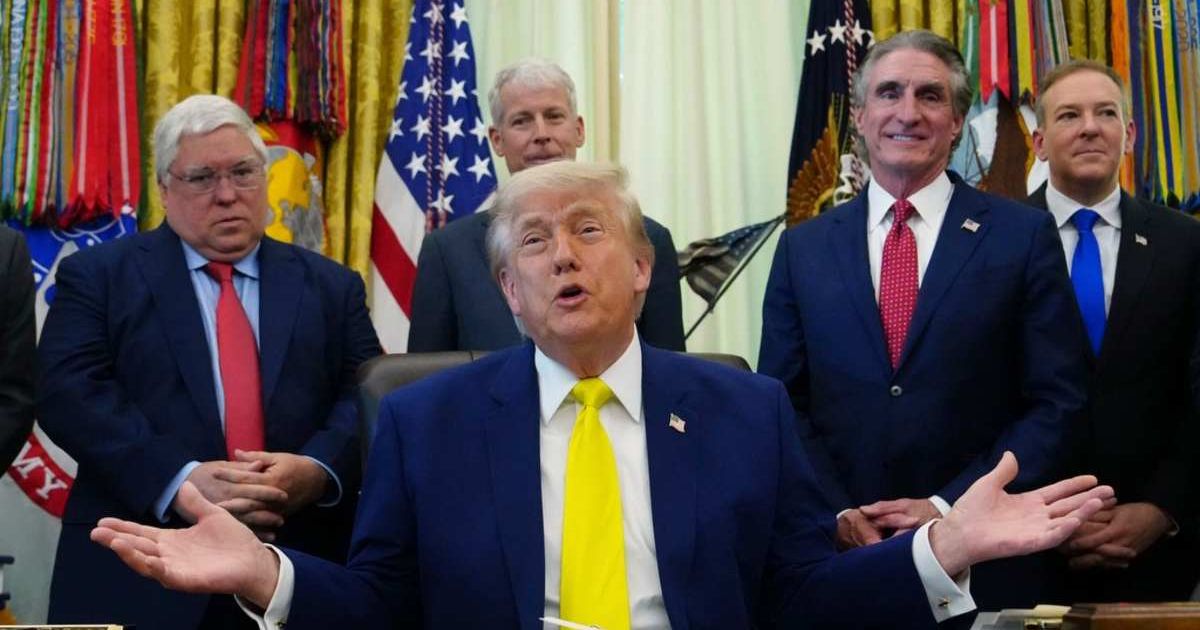 The White House is said to be weighing its next move as legal hurdles, global tensions and midterm concerns reshape Trump's trade strategy. (AP Photo/Julia Demaree Nikhinson)