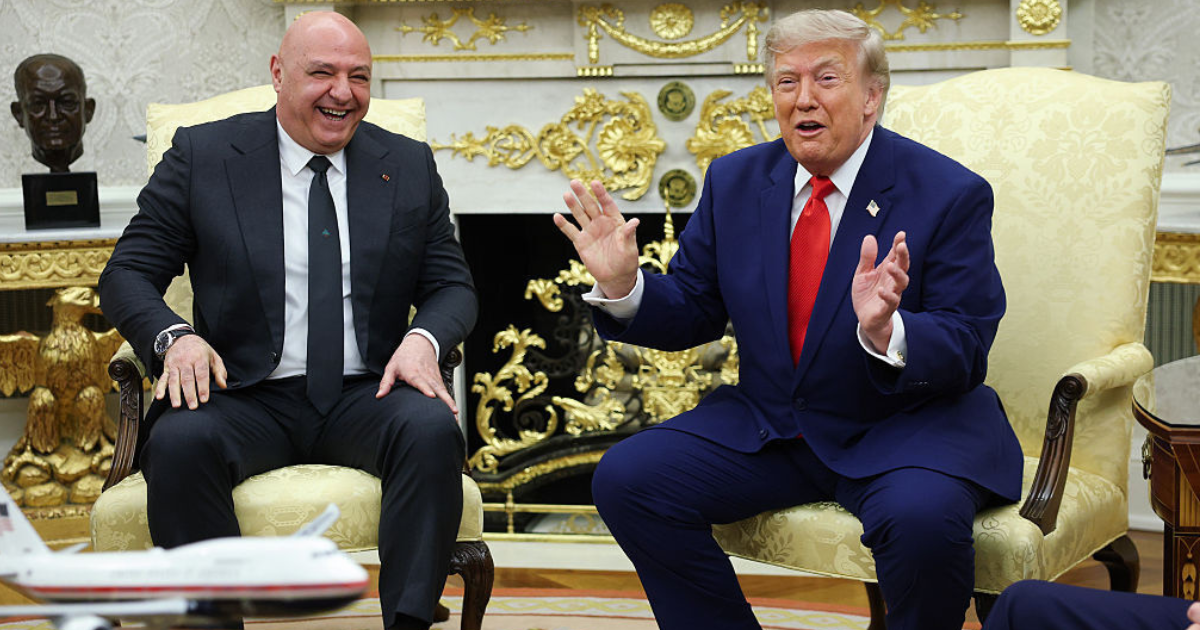 President Donald Trump directed US airlines to resume direct flights to Lebanon after meeting President Joseph Aoun, ending a 41-year suspension (Getty Images)