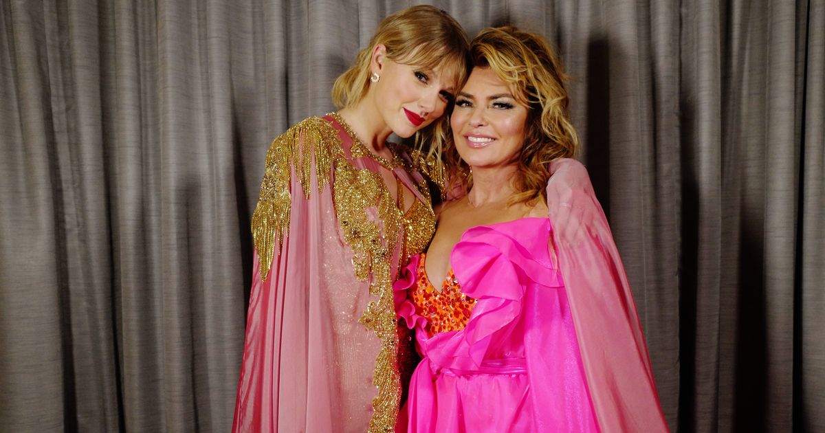 Shania Twain spoke warmly about Taylor Swift during her appearance on 'The Tonight Show Starring Jimmy Fallon', calling the global pop star 'beautiful' and praising her exceptional talent as a songwriter and performer (John Shearer/AMA2019/ Getty Images)