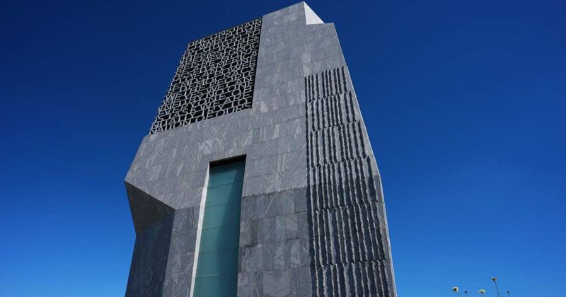 $4M Obama Center payment dispute forces Chicago contractor to shut down, lay off dozens