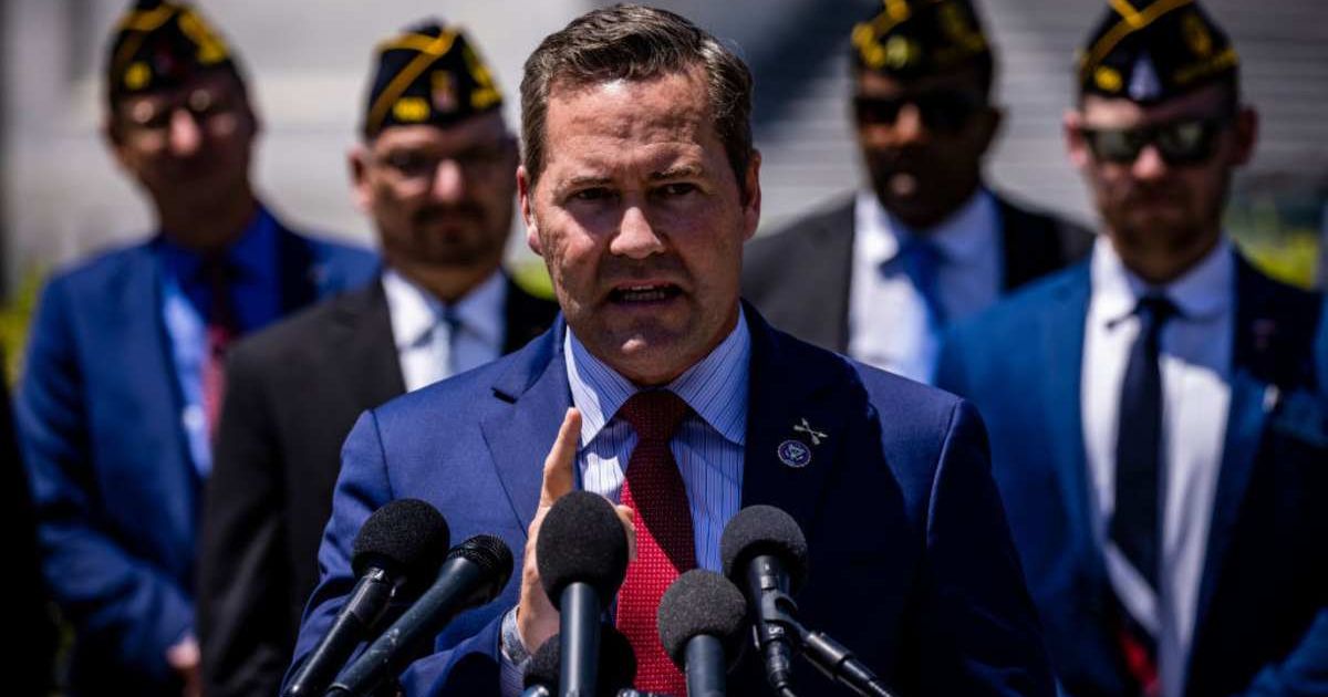 Waltz linked the probes to recent military operations, arguing unauthorized disclosures undermine US combat effectiveness and security. (Samuel Corum/Getty Images)