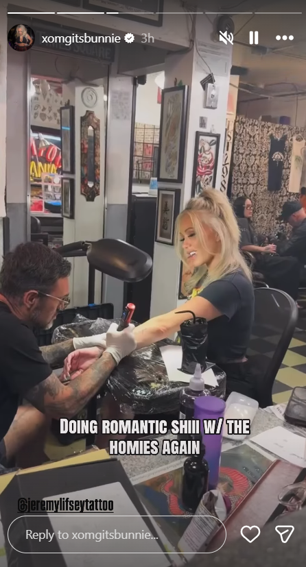 Bunnie Xo gets tattoo done by tattoo artist Jeremy Lifsey