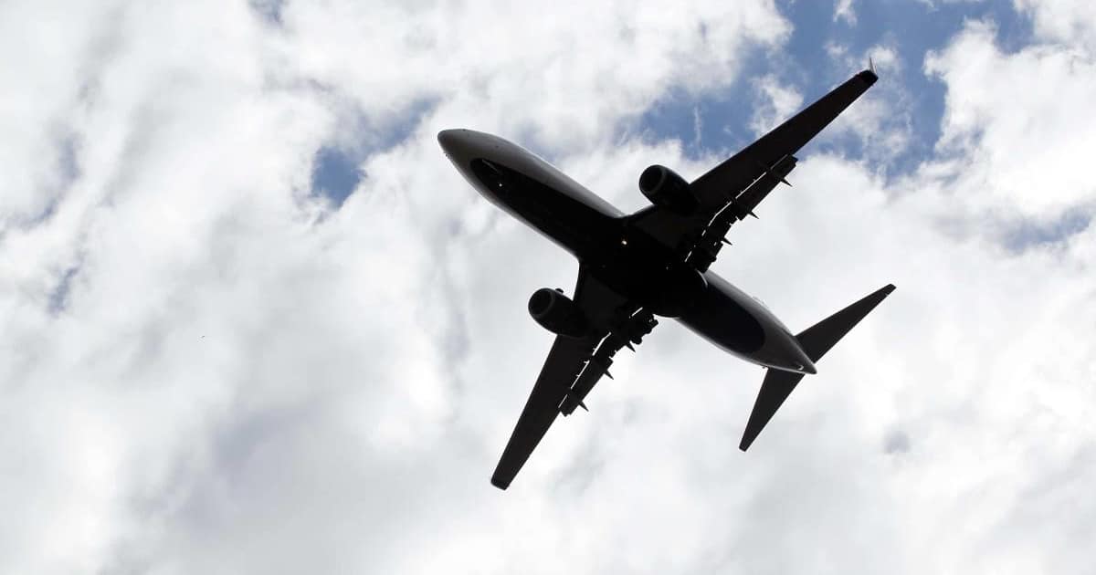 A scenic view of aircraft flying overhead photographed on November 29, 2010 in Raleigh, North Carolina. (Getty Images)