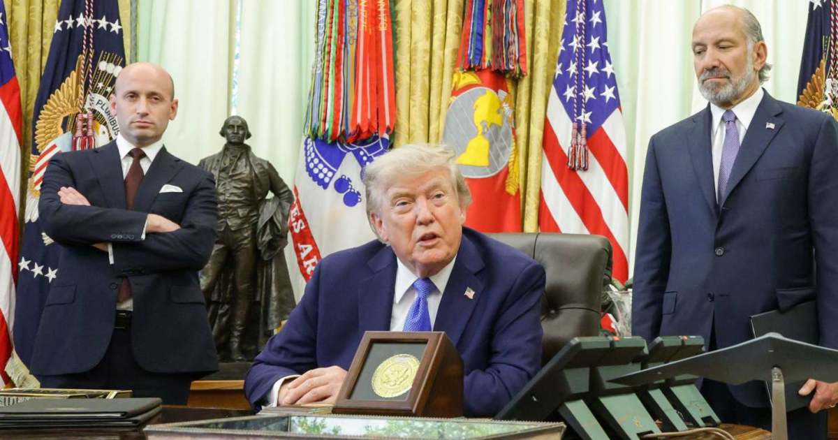 President Donald Trump speaks as Homeland Security Advisor Stephen Miller and Commerce Secretary Howard Lutnick look on during an event in the Oval Office of the White House on August 6, 2026 in Washington, DC (Alex Wong/Getty Images)