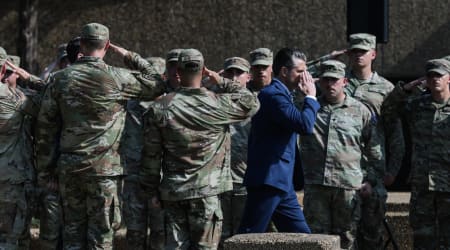 Fact Check: Did 300 military officers and generals resign from the US Defense Department?