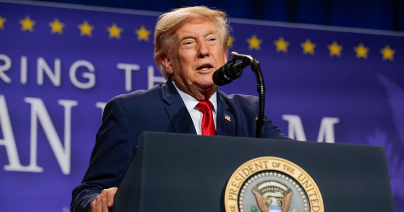 Trump’s unusually full hair in Vegas steal spotlight, spark wig buzz online