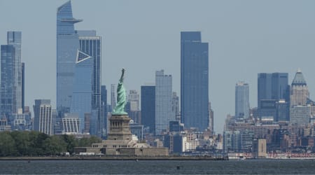 ‘Everyone was on the bottom’: Survivor recalls terrifying moments as New York Harbor boat flipped