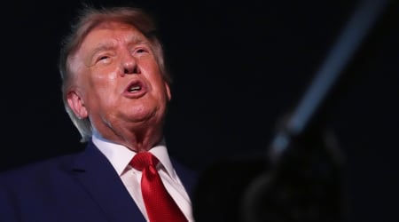 Trump reveals why reporters were told to lower window shades on decoy flight amid Iran threat