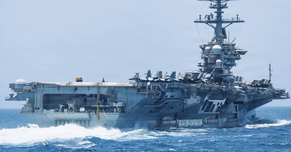 USS Abraham Lincoln (CVN 72) transits the Arabian Sea as the aircraft carrier continues to support the US blockade against Iran (US Central Command X CENTCOM)