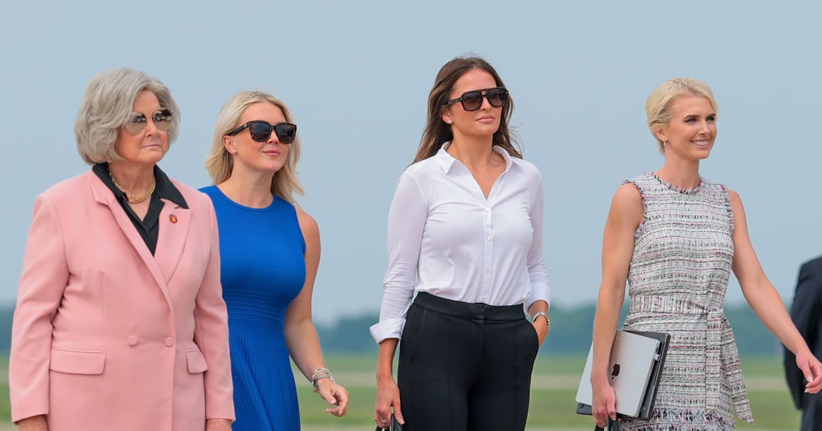 Susie Wiles, Karoline Leavitt, Margo Martin and Natalie Harp walk to board Air Force One on August 11, 2026 at Joint Base Andrews, Maryland (Anna Moneymaker/Getty Images) 