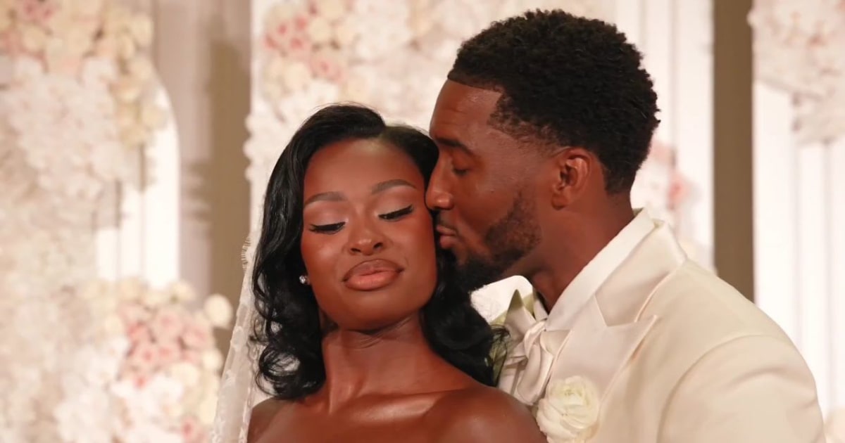 Coco Jones and Donovan Mitchell were seen sharing a romantic moment from their wedding in the visualizer (@TheRealCocoJ/X)