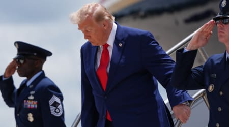 Trump made 1000+ trades worth up to $263M in June, but WH insists there's 'no conflict'
