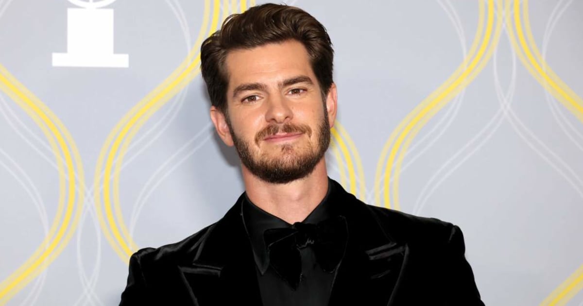 Andrew Garfield opened up about his smartphone habits and his struggles with endless scrolling (Getty Images)