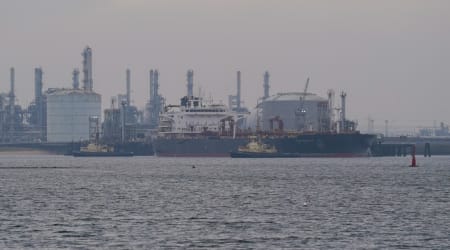 Fact Check: Is the US down to just 41 days of crude oil inventory?