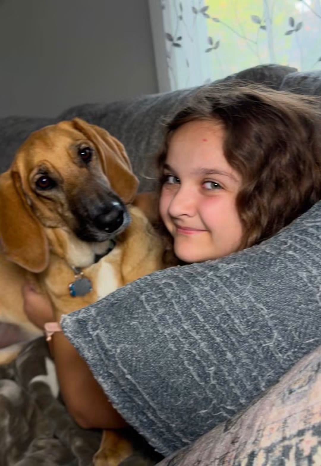 12-year-old Charlotte Ghekiere called 911 and tried to save her family (GoFundme)