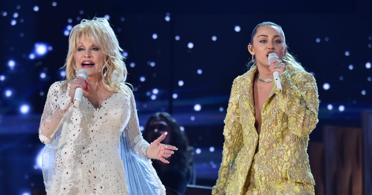 Miley Cyrus’ connection to August 25 has taken on new significance following the death of her godmother, Dolly Parton, on the same date (Lester Cohen/Getty Images)