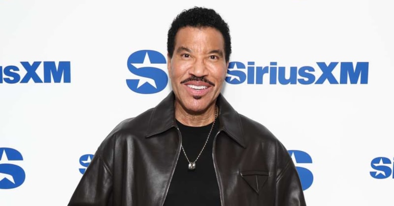 Lionel Richie hospitalized after St Louis concert amid health scare
