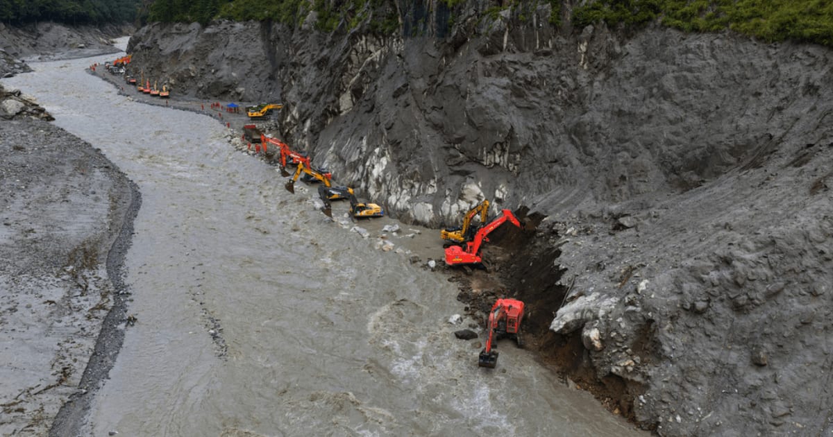 Around 80 Americans remain missing after Nepal floods killed 903 people, while 13 American citizens have reached safety as rescue efforts continue (AP Photo)