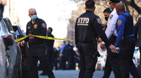 Armed man climbs Brooklyn Bridge, raises knife at officer before being fatally shot