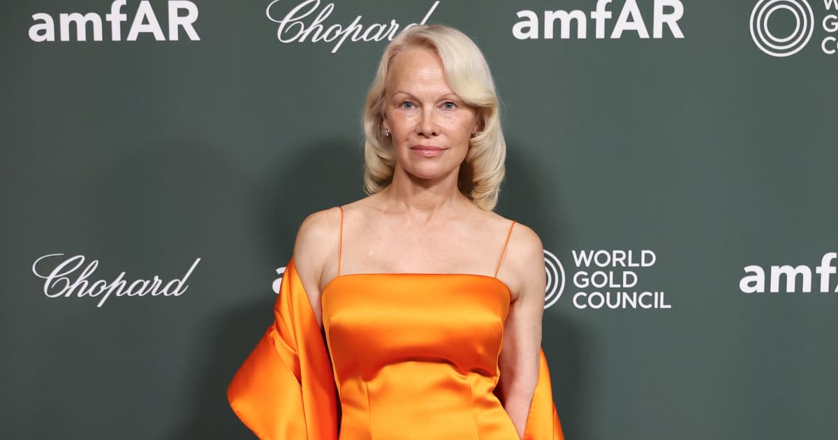 Pamela Anderson spoke about her battle with hepatitis C at amfAR Venezia, where she was honored with the Award of Courage (Aurore Marechal/Getty Images for amfAR)