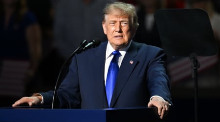 Trump takes dig at ‘fake news’ over empty seats with hilarious bathroom joke at RNC convention