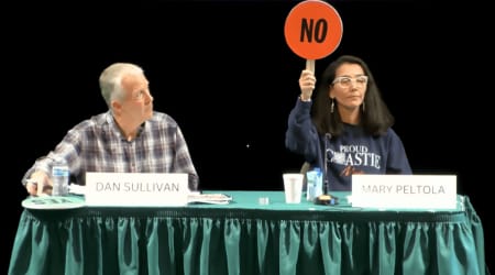 Caught in 4K: GOP senator peeks at opponent's answer, copies it in hilarious debate moment