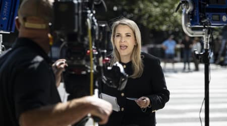 'Tell the truth!' Passerby brutally crashes CNN reporter's White House rant on live camera
