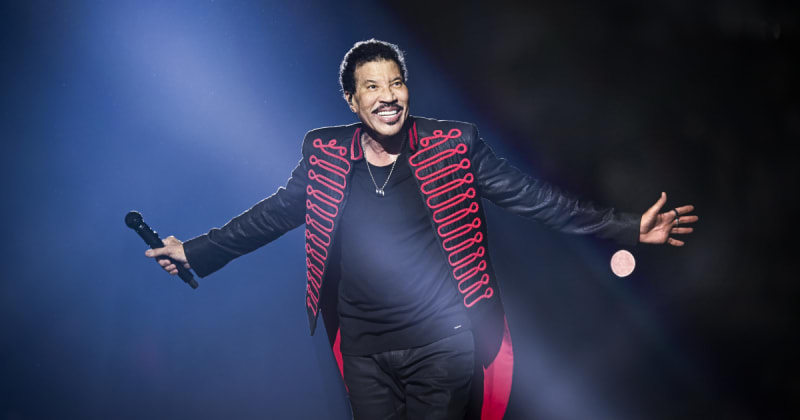 Lionel Richie hospitalized again after suffering another heart issue, cancels three shows