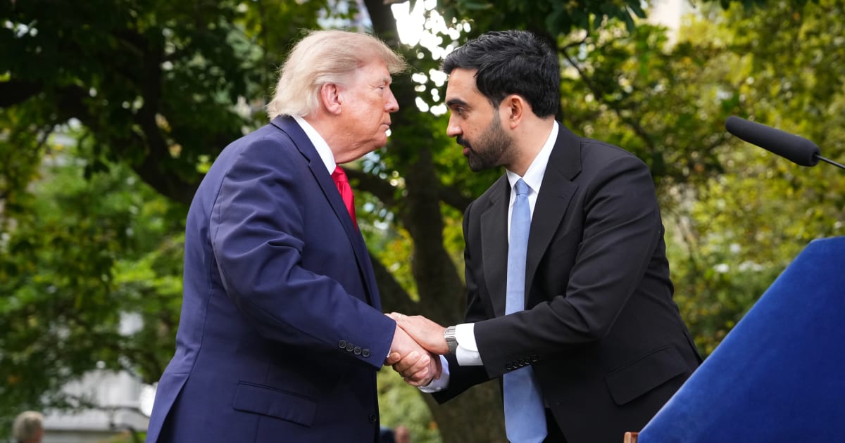 President Donald Trump shakes hands with New York City Mayor Zohran Mamdani after their meeting Monday, Sept. 21, 2026, in New York (AP Photo/Adam Gray)