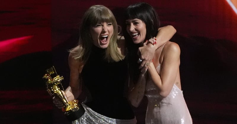 Dakota Johnson hails 'visionary' Taylor Swift as she presents first Artist Director honor at VMAs