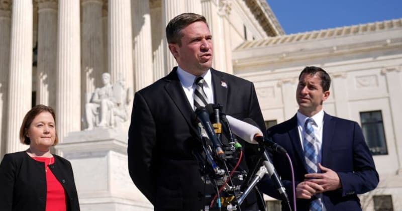Trump's unusual FBI leadership shake-up takes another hit as top official exits