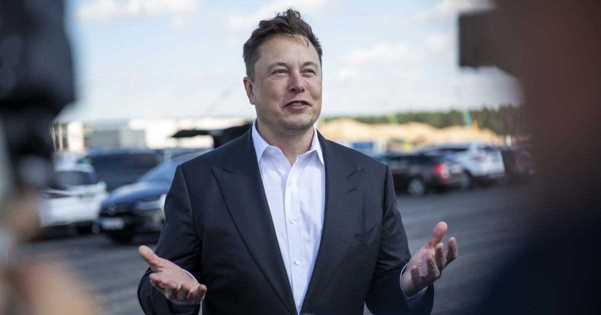A viral social media post claims Tesla CEO Elon Musk said that those who are worried about gas prices don’t understand economics (Getty Images)