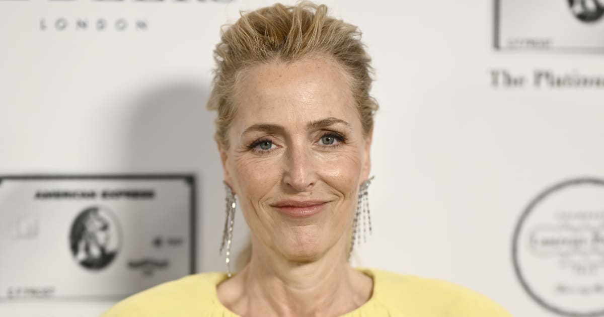 Gillian Anderson was seen telling a group of fans not to sit in the front row because they were 'distracting' her after a performance of ‘Who’s Afraid of Virginia Woolf?’ (Gareth Cattermole/Getty Images)