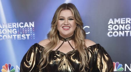 Kelly Clarkson calls Brooklyn store owner a ‘liar’ in escalating $15K bird sculpture dispute