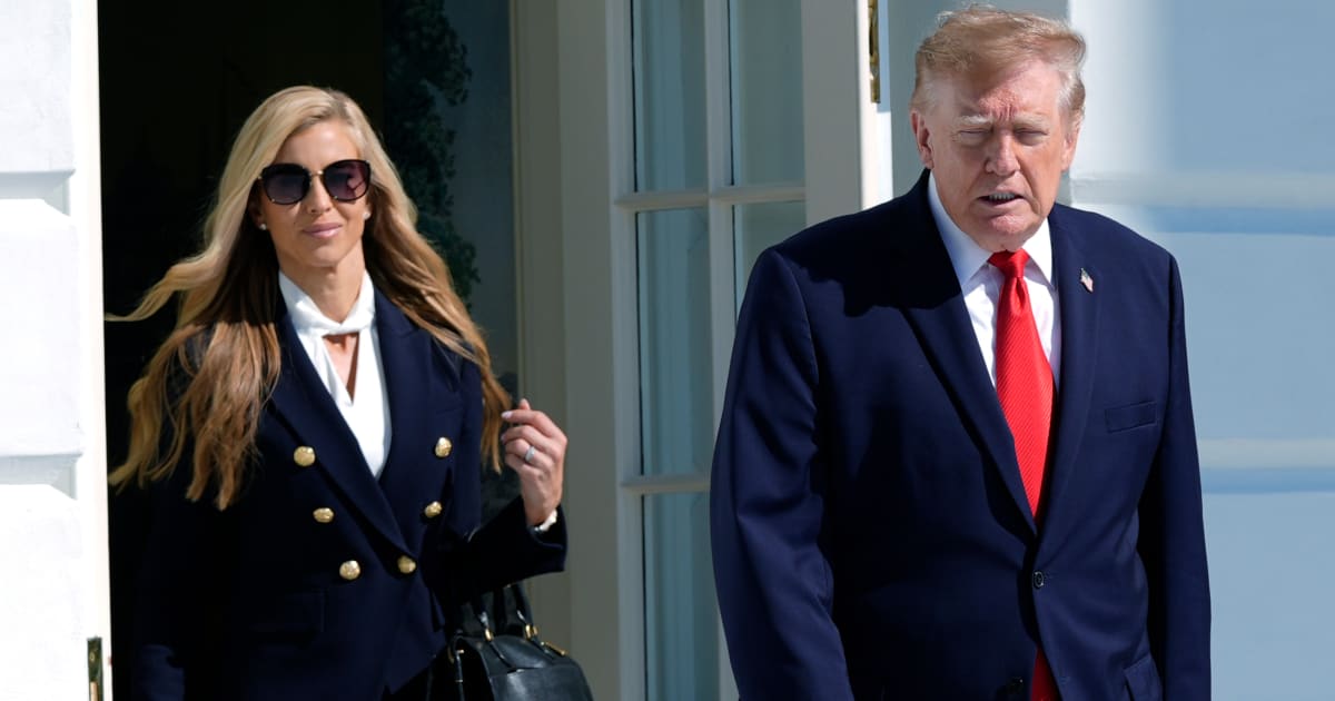 A White House official questioned Katie Zacharia’s preparedness, while Donald Trump and Steven Cheung praised her first briefing (AP Photo/Manuel Balce Ceneta)
